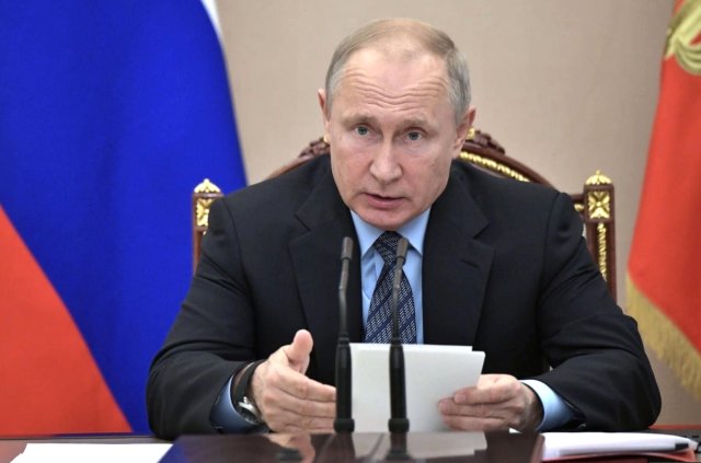 Putin, Nükleer Kuvvetler Anlaşması'nı askıya alan tasarıyı imzaladı