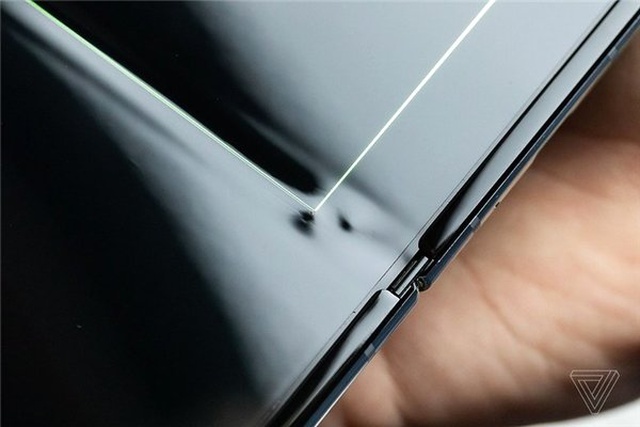 Samsung, Galaxy Fold'un Ekran Sorunlarını Nihayet Düzeltti