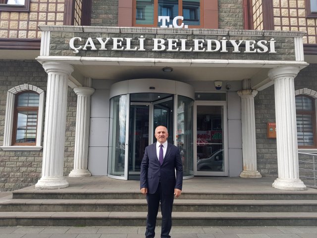 MHP'li belediye başkanı, T.C. ibaresini belediyenin tabelasına ekledi