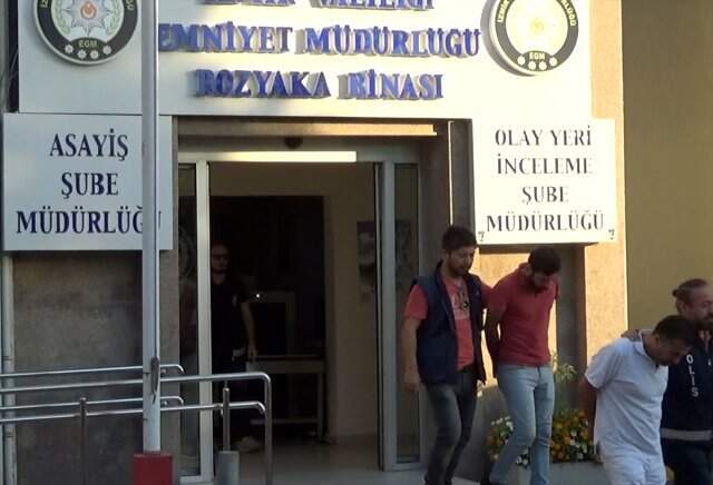 Polis, fuhuş çetesinin şifresini çözdü: Yeni araçlarımız geldi, selam yaz foto iste Polis, fuhuş çetesinin şifresini çözdü: Yeni araçlarımız geldi, selam yaz foto iste