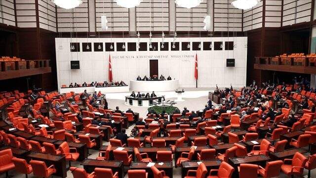 Sporda şiddetin önlenmesine ilişkin teklif yasalaştı Sporda şiddetin önlenmesine ilişkin teklif yasalaştı