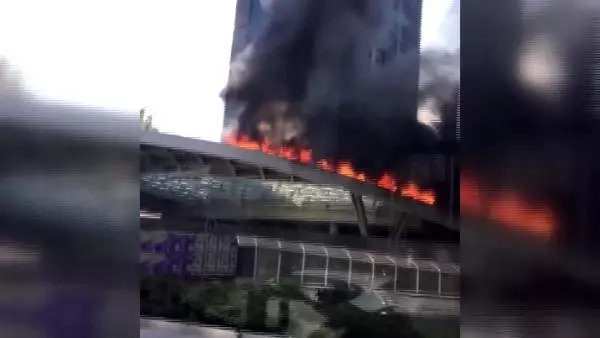 İstanbul'da korkutan yangın! Bölgeyi yoğun duman kapladı