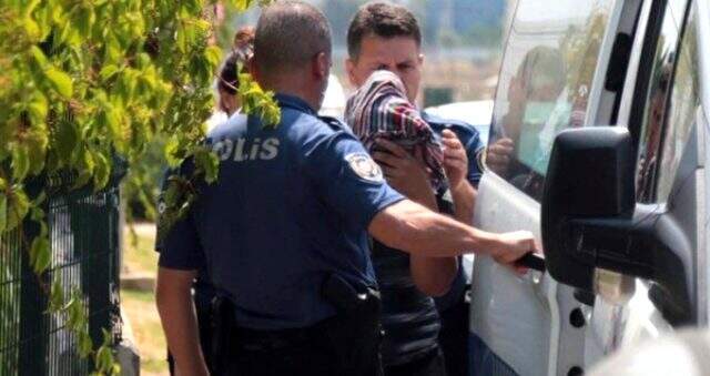 Polise üç farklı isim verdi, gerçek parmak izinden ortaya çıkardı Gasptan yakalanan hamile kadın polise üç isim verdi, gerçek parmak izinden çıktı