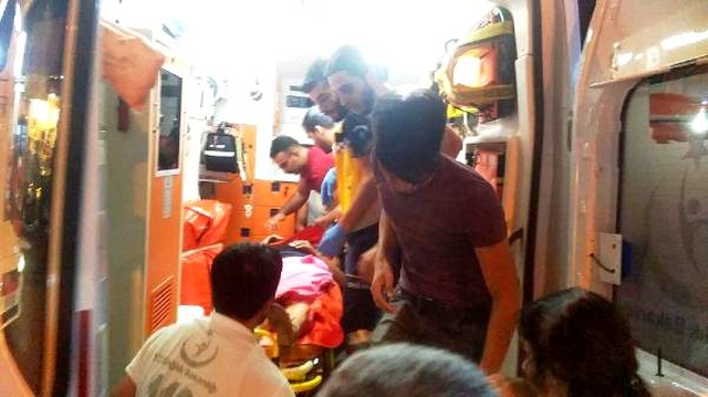 Adıyaman'da yemek yiyen kadını taciz ettiği iddia edilen Suriyeliler ile Türk vatandaşları arasında kavga çıktı!