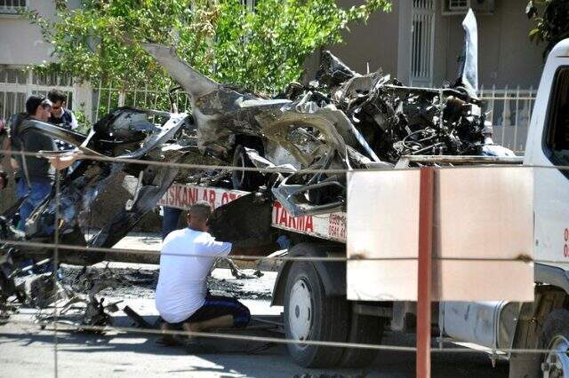 Son dakika! Hatay'da otomobilde meydana gelen patlamayla ilgili 16 şüpheli gözaltına alındı Hatay'da otomobilde meydana gelen patlamayla ilgili 16 şüpheli gözaltına alındı