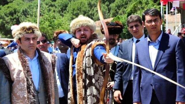 Bilal Erdoğan'dan, 'Okçular Vakfı kapatılıyor' iddiasına yanıt Bilal Erdoğan'dan,