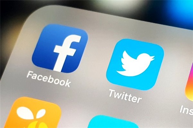 <a class='keyword-sd' href='/facebook/' title='Facebook'>Facebook</a> ve <a class='keyword-sd' href='/twitter/' title='Twitter'>Twitter</a>, Beyaz Saray'ın <a class='keyword-sd' href='/sosyal-medya/' title='Sosyal Medya'>Sosyal Medya</a> Zirvesine Çağrılmadı
