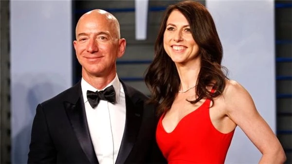 Jeff Bezos, 38 Milyar Dolar Kaybetmesine Rağmen Hala Dünyanın En Zengin İnsanı