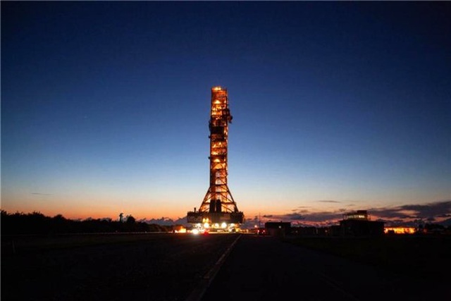 NASA'nın Ay Yolculuğunda Kullanacağı Roketleri Test Ediliyor