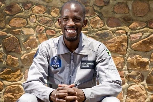 Uzaya Çıkacak İlk Afrikalı Astronot, Motosiklet Kazasında Hayatını Kaybetti