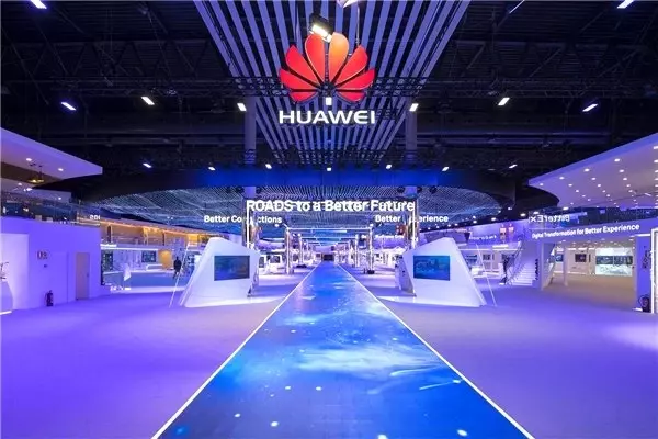 4 Kameralı Yeni Huawei Telefon, TENAA'da Ortaya Çıktı