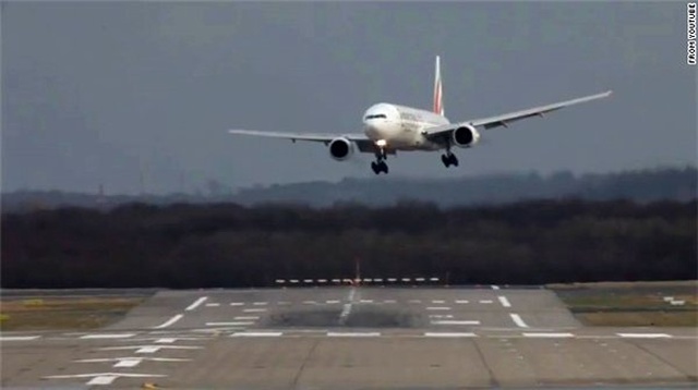 Araştırmacılar, Uçakların Her Piste Otomatik Olarak İnmesini Sağlayan Sistemi Duyurdu