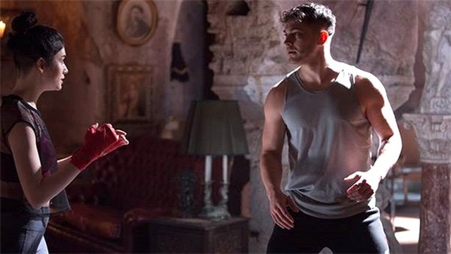 Çağatay Ulusoy, Netflix'in Çalışma Koşullarını Türkiye ile Kıyasladı