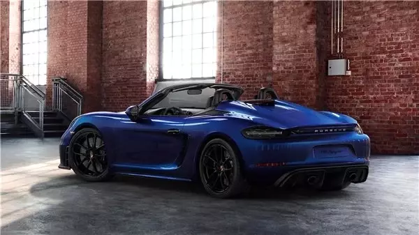 Porsche, Özel 718 Spyder Aracının Büyüleyici Görüntülerini Paylaştı