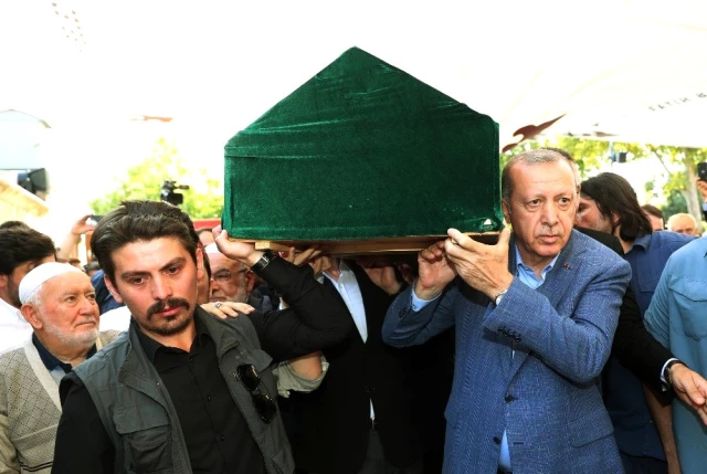 Gazeteci Mehmet Şevket Eygi son yolculuğuna uğurlandı! Törene Cumhurbaşkanı Erdoğan da katıldı