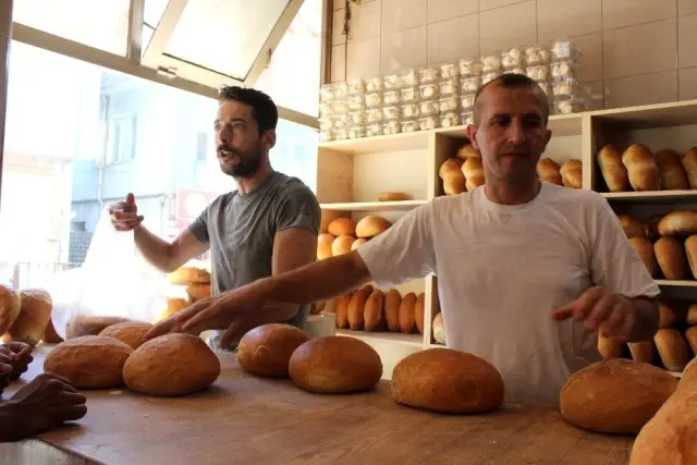 Bursa'da ucuz ekmek satan fırıncı, mahkeme kararıyla zam yapmak zorunda kaldı