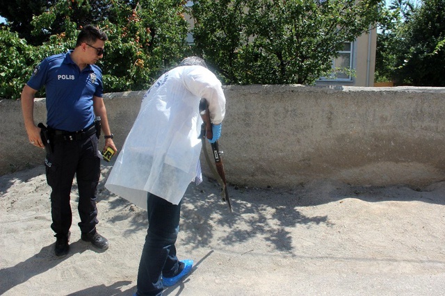 <a class='keyword-sd' href='/motosiklet/' title='Motosiklet'>Motosiklet</a> gürültüsü kavgası cinayetle bitti: 1 ölü, 4 yaralı