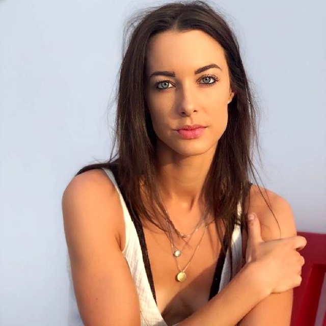Sosyal medya fenomeni Emily Hartridge, trafik kazasında hayatını kaybetti