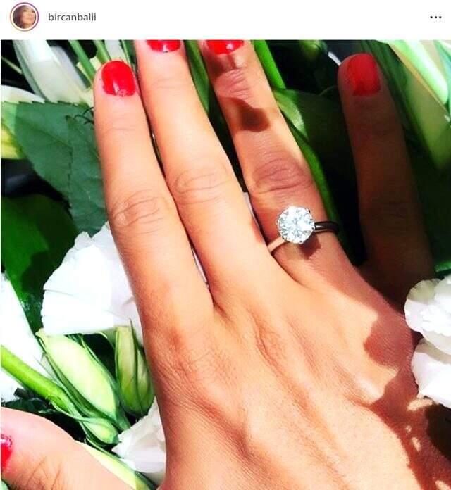 Sunucu Bircan Bali, sevgilisi Ömer Gezen'le evlilik kararı aldı