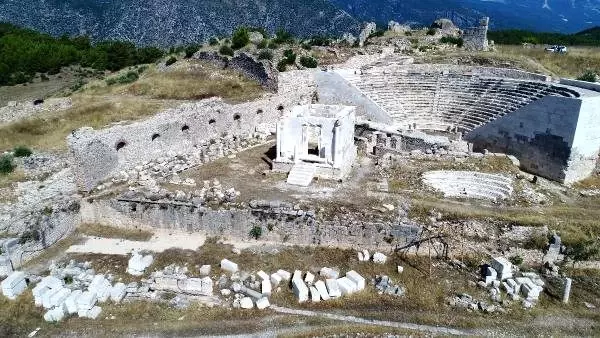 Restorasyon skandalı fırtınayla yeniden ortaya çıktı!