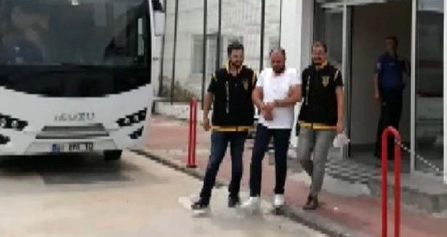 'Kocanı sana aşık ettireceğim' dediği kadına 500 bin liralık senet imzalatan dolandırıcı bu kez yakayı ele verdi