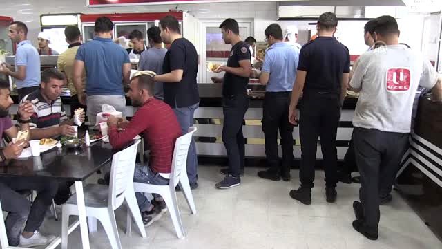 Nohut dürüm satarak 11 kişiye istihdam sağladı
