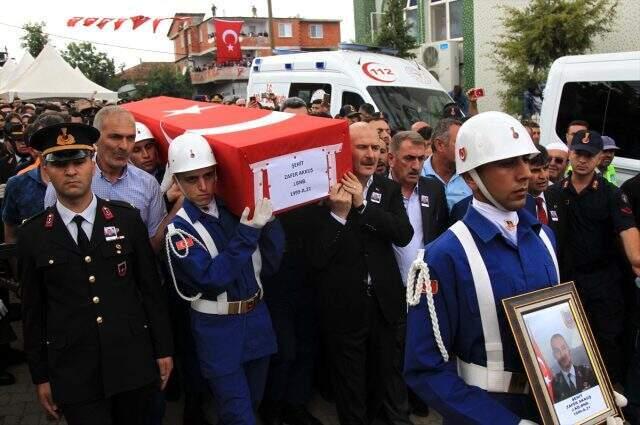 Şehit Binbaşı Zafer Akkuş son yolculuğuna uğurlandı