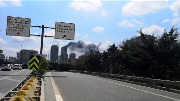 İstanbul'da 29 katlı binada yangın