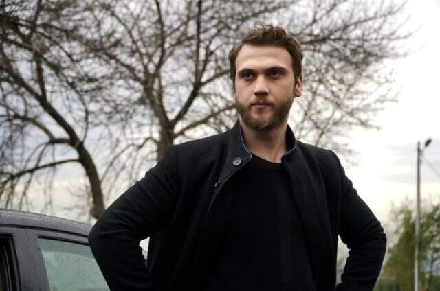 Çukur'un Yamaç'ı Aras Bulut İynemli askerliği veda pozuyla bitirdi