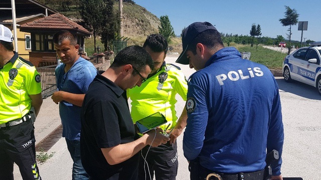 Emniyet kemerini takmayan sürücüler drone ile tespit edildi