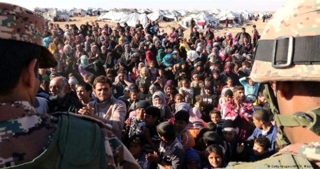 Suriyeli sığınmacıların sınır dışı işlemleri hız kazandı! 400 sığınmacı İdlib'e gönderildi