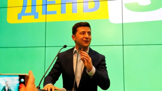 Ukrayna'da erken seçim: Zelenskiy görevdeki ilk 2 ayında neler yaptı?