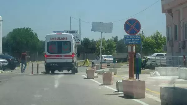 Şezlong tartışmasında bir polis öldü, 2 kişi yaralandı!