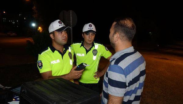 Alkollü sürücüyle polis arasında ilginç diyalog: Kız arkadaşım çok istedi kıramadım