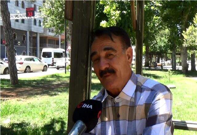 Termometreler 42 dereceyi gösterdi, asfalt eridi. Termometrelerin 42 dereceyi gösterdiği Diyarbakır'da asfalt eridi