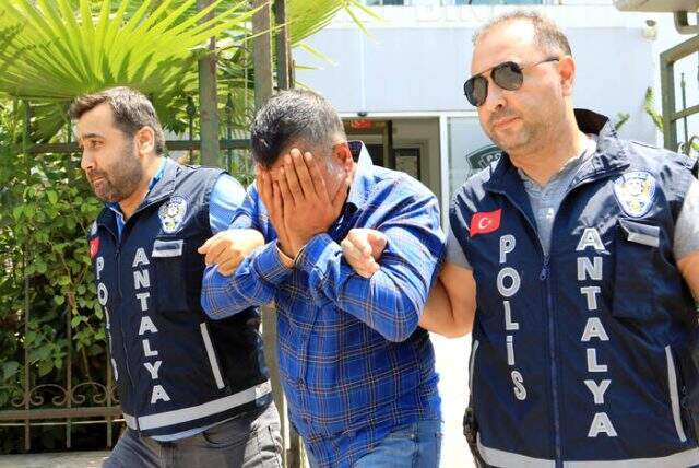'Vazgeçtim' deyip, Kazak iş adamını 42 bin dolar dolandırıldı <a class='keyword-sd' href='/zeytinyagi/' title='Zeytinyağı'>Zeytinyağı</a> sattığı Kazak iş adamını 'Vazgeçtim' deyip, 42 bin dolar dolandırdı
