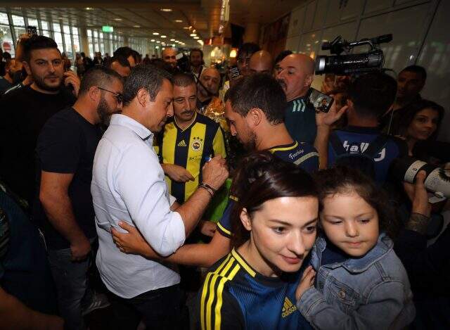 Fenerbahçe'ye Münih'te coşkulu karşılama Fenerbahçe'ye Münih'te coşkulu karşılama