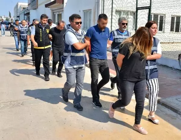 Milyonlarca liralık soygun yapan güvenlik müdürü, kuru ekmek yiyerek hayatta kalmış