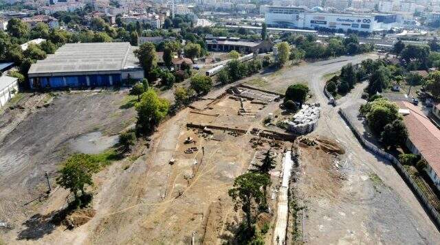 Haydarpaşa'daki kazı alanında bu kez de kilise kalıntıları bulundu Haydarpaşa'daki kazı alanında bu kez de kilise kalıntıları bulundu