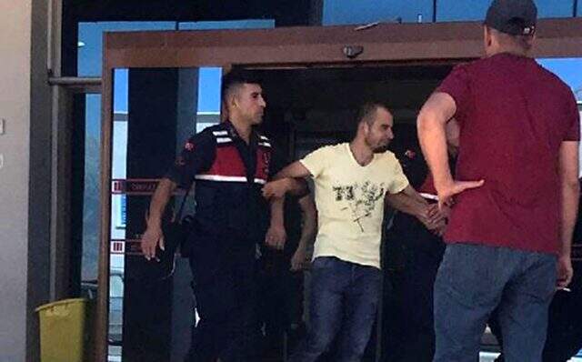 Yılanı vurmak isterken yanlışlıkla hamile karısını öldüren adam serbest bırakıldı Yılanı vurmak isterken yanlışlıkla hamile karısını öldüren adam serbest bırakıldı