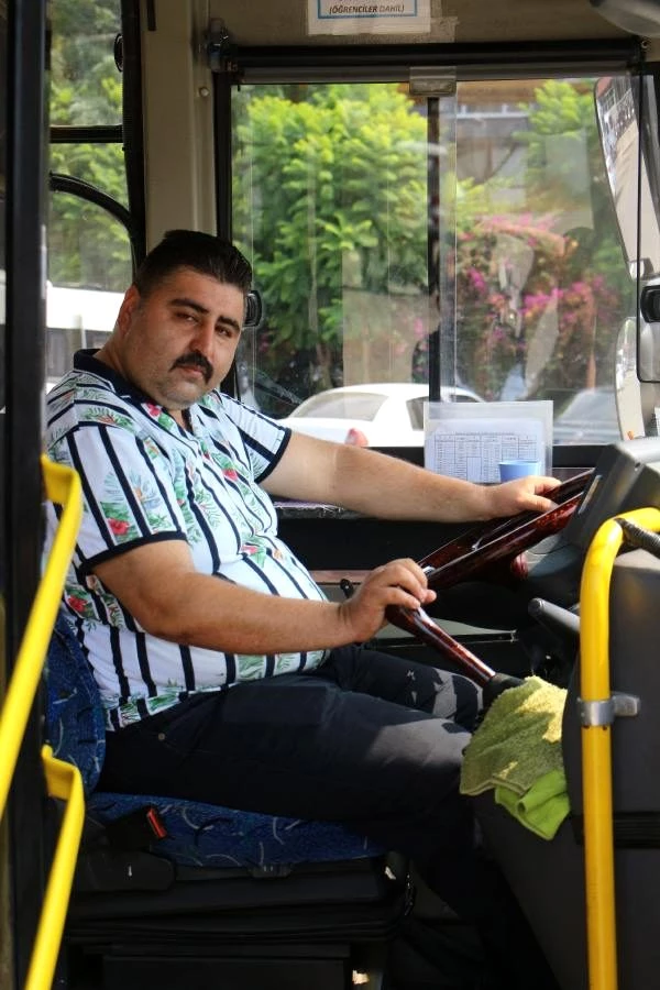 Şoför, fenalaşan hamile yolcusunu dolu otobüsle hastaneye yetiştirdi