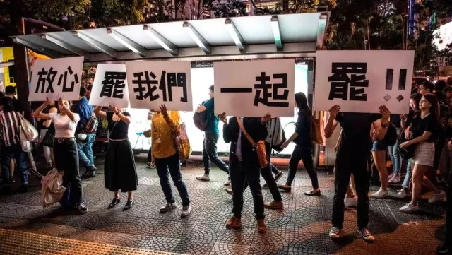 Hong Kong'da yaygın grevler gündemde