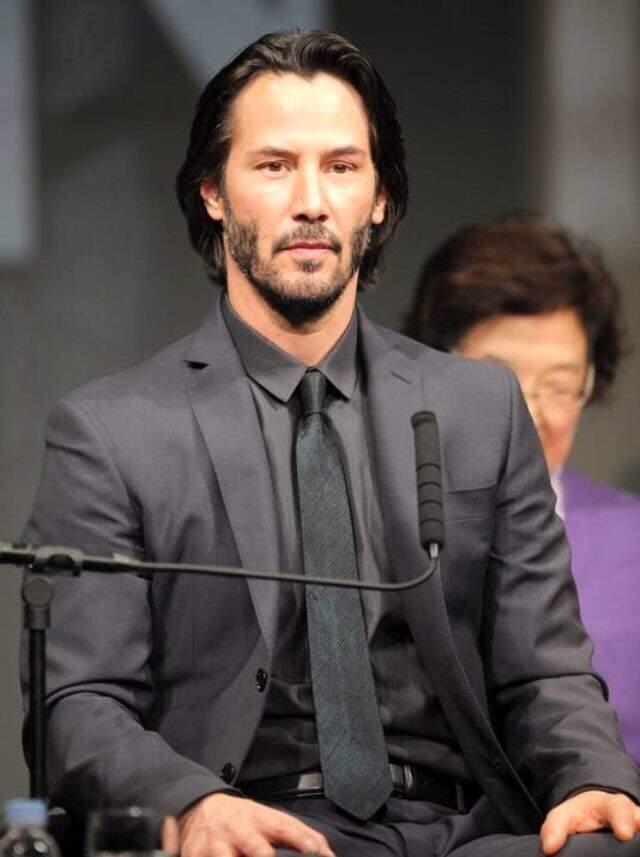 Yıldız oyuncu Keanu Reeves, yeni filmi için tanınmaz hale geldi