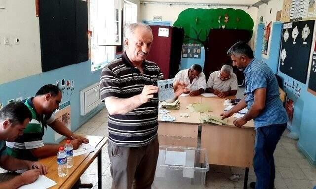 Yüksek Seçim Kurulu tarafından 31 Mart'taki seçimlerin iptaline karar verilen Suvarlı beldesinde seçimi Gülfer Ağır kazandı