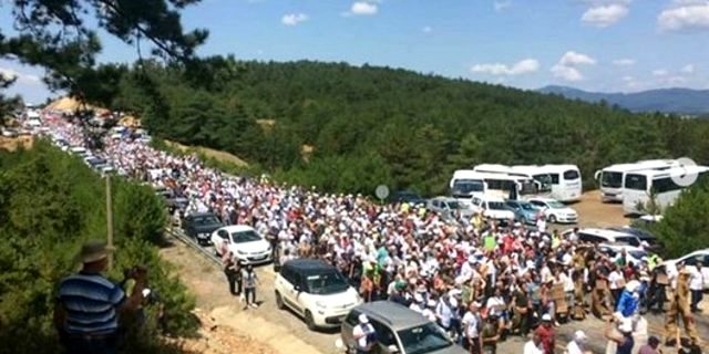 Şahan Gökbakar, Kaz Dağları'ndaki protestoya sosyal medya hesabından destek verdi