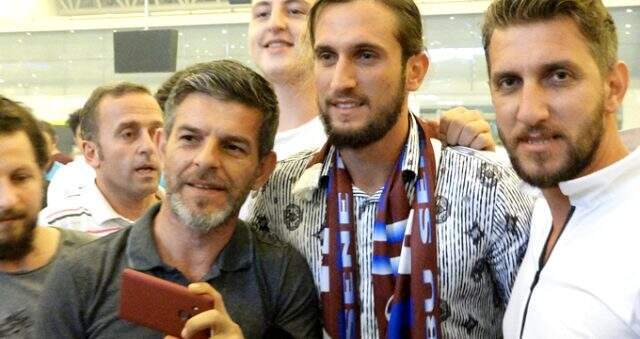 Trabzon'da Yusuf Yazıcı coşkusu! Yalnız bırakmadılar Trabzon'da Yusuf Yazıcı coşkusu! Yalnız bırakmadılar