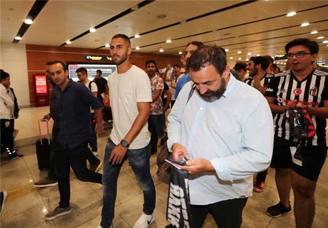 Son Dakika: <a class='keyword-sd' href='/besiktas/' title='Beşiktaş'>Beşiktaş</a>'ın yeni transferi Victor Ruiz <a class='keyword-sd' href='/istanbul/' title='İstanbul'>İstanbul</a>'da