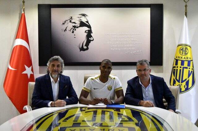  <a class='keyword-sd' href='/ankaragucu/' title='Ankaragücü'>Ankaragücü</a>, Ricardo Faty ile yeniden anlaştı
