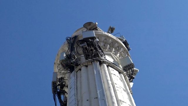 Avcılar'da minareyi baz istasyonuna çevirdiler! Mahalleli ayağa kalktı