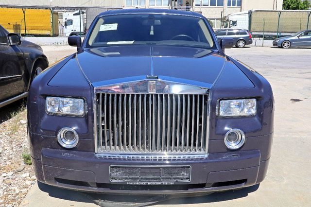 Gümrüğe takılan 4 milyonluk lüks araç e-ihaleyle satılacak